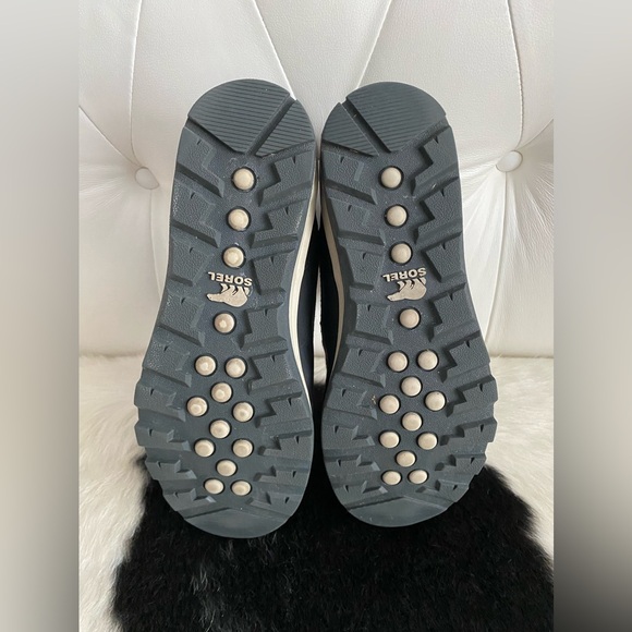 Sorel Whitney Red Buffalo Plaid Winter Booties NWOT - Picture 5 of 5